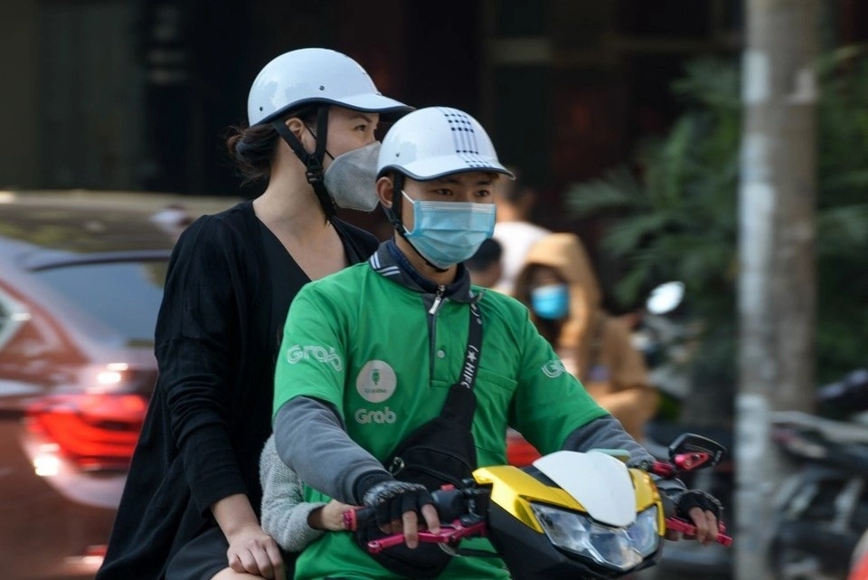 Ha Noi de xuat chua cam xe om cong nghe chay xang vao vung loi Hoan Kiem tu 1/7 hinh anh