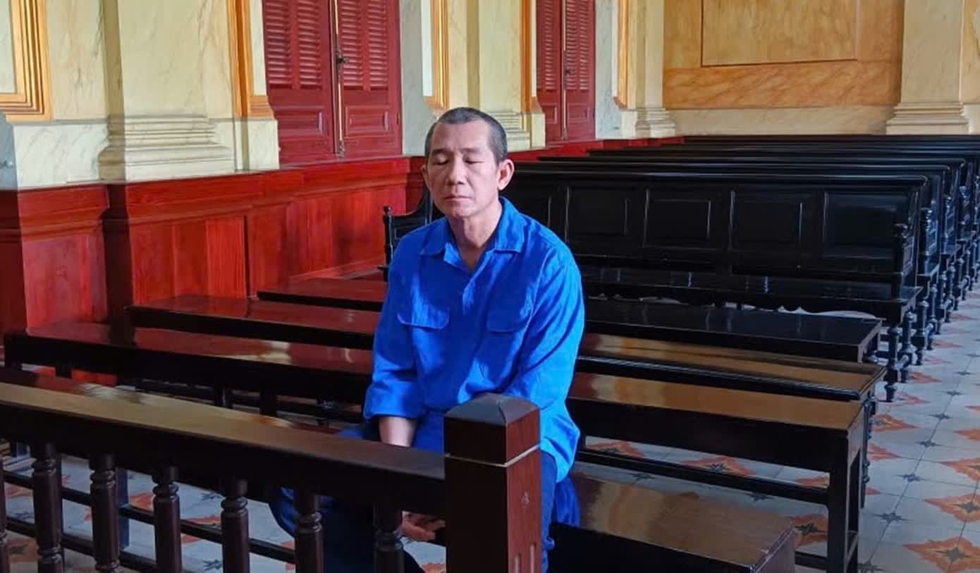 Cuong ghen, nguoi dan ong mang dao vuot hang tram cay so de tim 'tinh dich' hinh anh