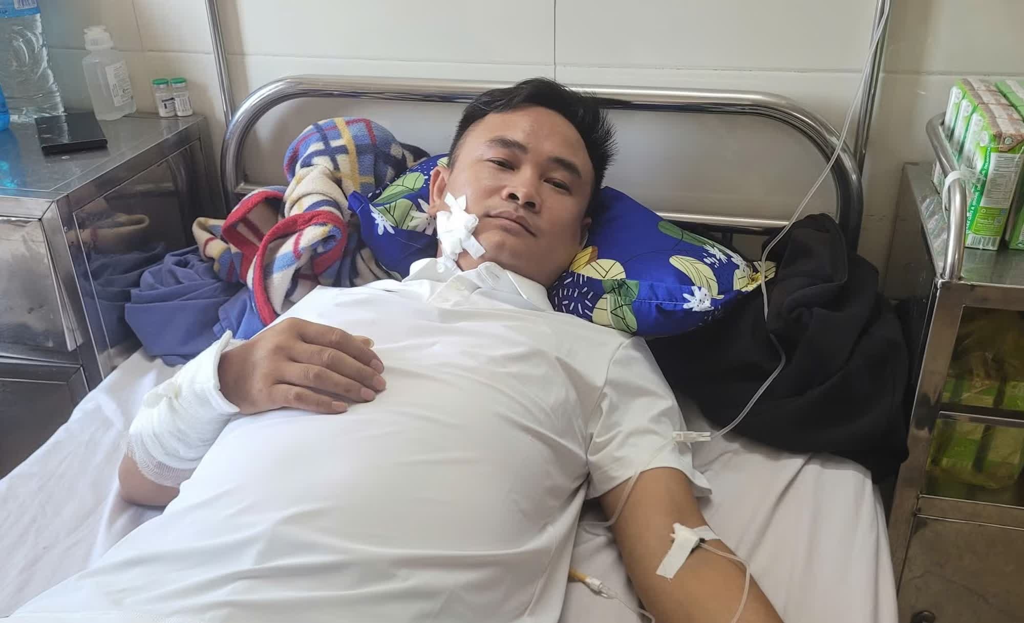 Cham tra no, nguoi dan ong bi ban nhieu phat dan tai nha rieng hinh anh