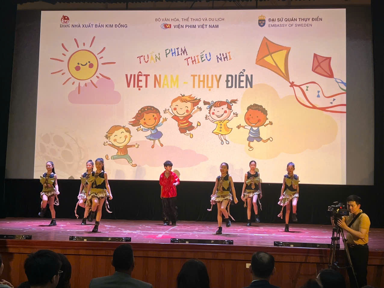 Khai mac Tuan le Phim Thieu nhi Viet Nam - Thuy Dien tai Ha Noi hinh anh