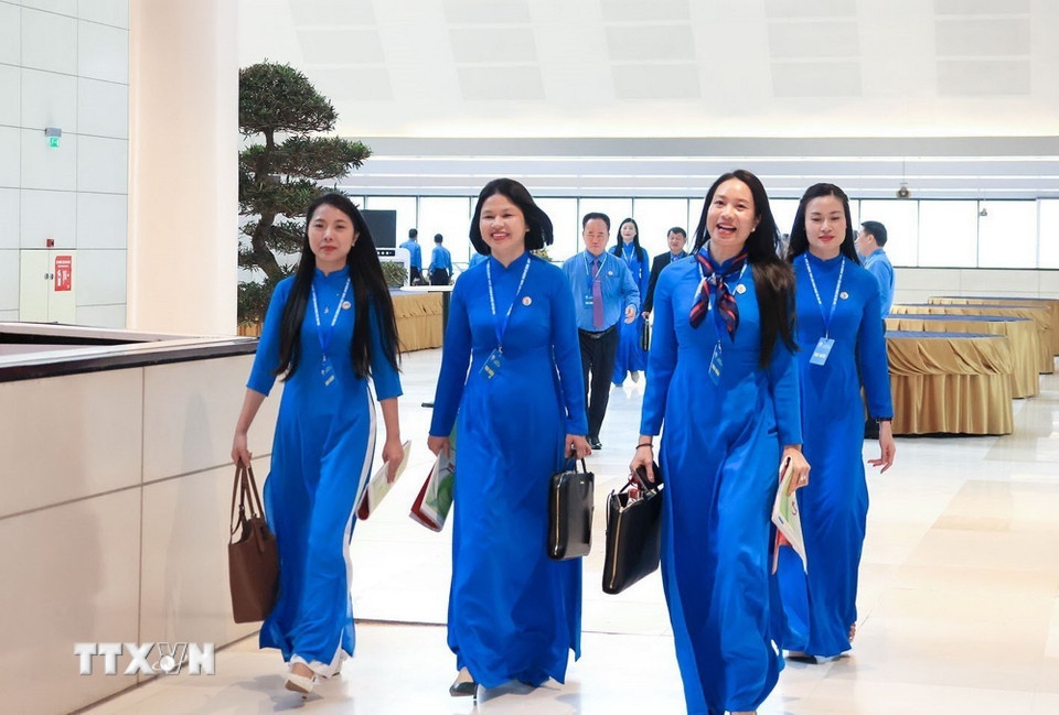 cong doan anh 8