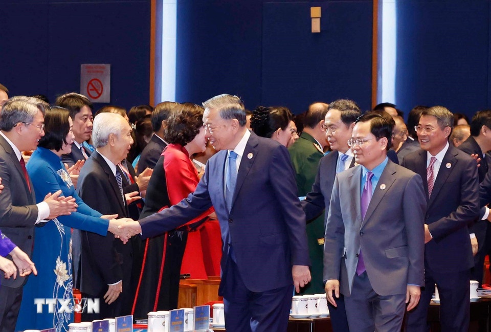 cong doan anh 1