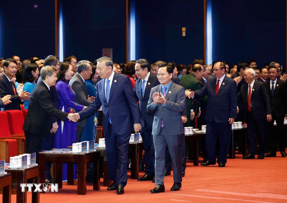 cong doan anh 2
