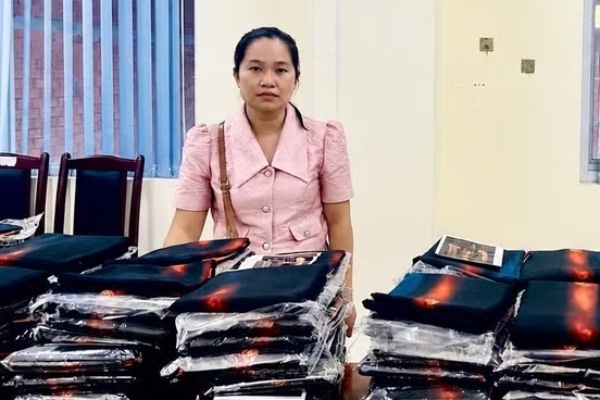 Khoi to chu thuong hieu vai ao dai Dat Lanh vi xam pham quyen tac gia hinh anh