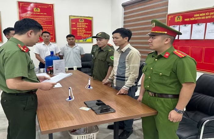 3 nhan vien,  tram BOT,  Lang Son anh 1