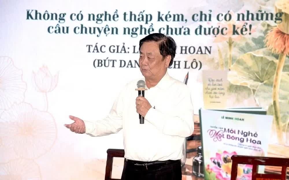 Ra mat tuyen tap sach 'Moi nghe mot bong hoa' hinh anh
