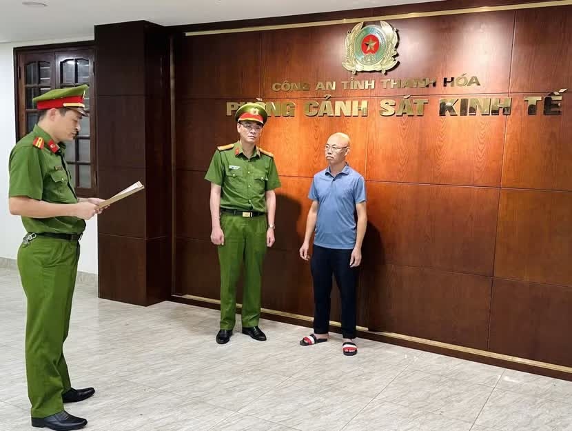 Cty Phuong Tung Ly,  DN Phuong Tung Ly,  Chu Phuong Tung Ly,  Gdoc Phuong Tung Ly,  Nem chua ran,  Ha Noi,  Cong ty An Viet,  Doanh nghiep An Viet,  Giam doc An Viet,  Chu cty An Viet anh 1