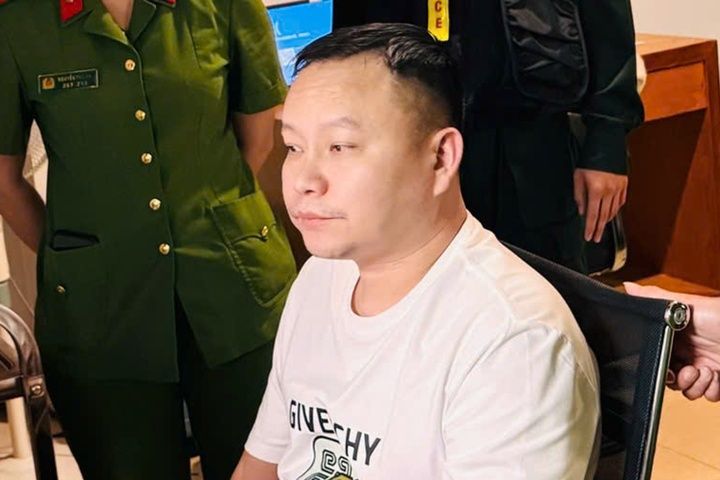 Chu Song Hong View,  NV Song Hong View,  QL Song Hong View,  Ktoan Song Hong View,  Gdoc Song Hong View,  o lua dao,  xuyen quoc gia,  khach san,  Song Hong View anh 1