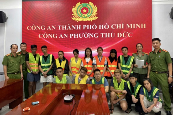 Phat hien nhom nguoi nuoc ngoai duong tinh ma tuy, nghi lua dao xuyen quoc gia hinh anh