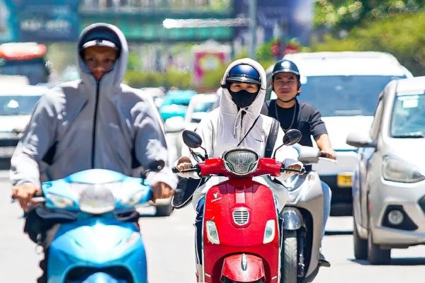 Mien Bac nang nong dinh diem truoc khi don mua lon hinh anh
