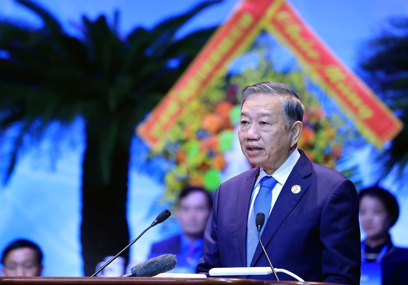 cong doan anh 1