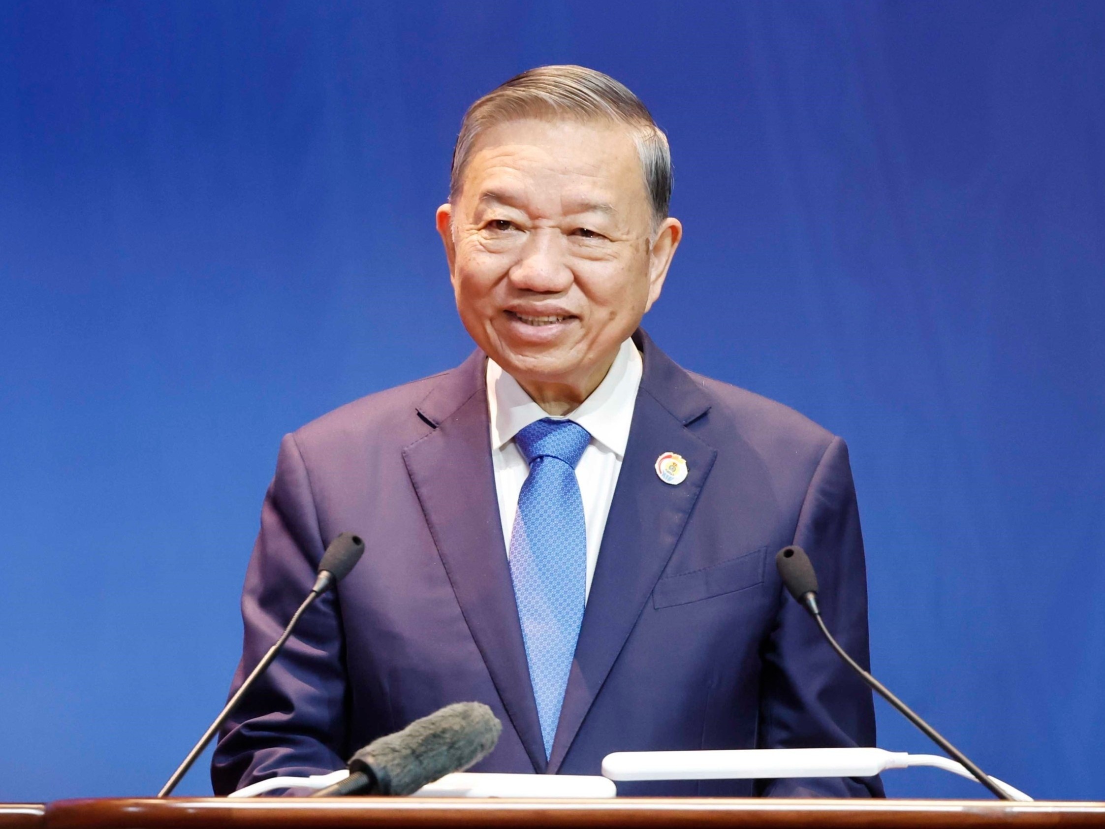 'Dat nuoc dang can mot giai cap cong nhan hien dai, ban linh, sang tao hon' hinh anh