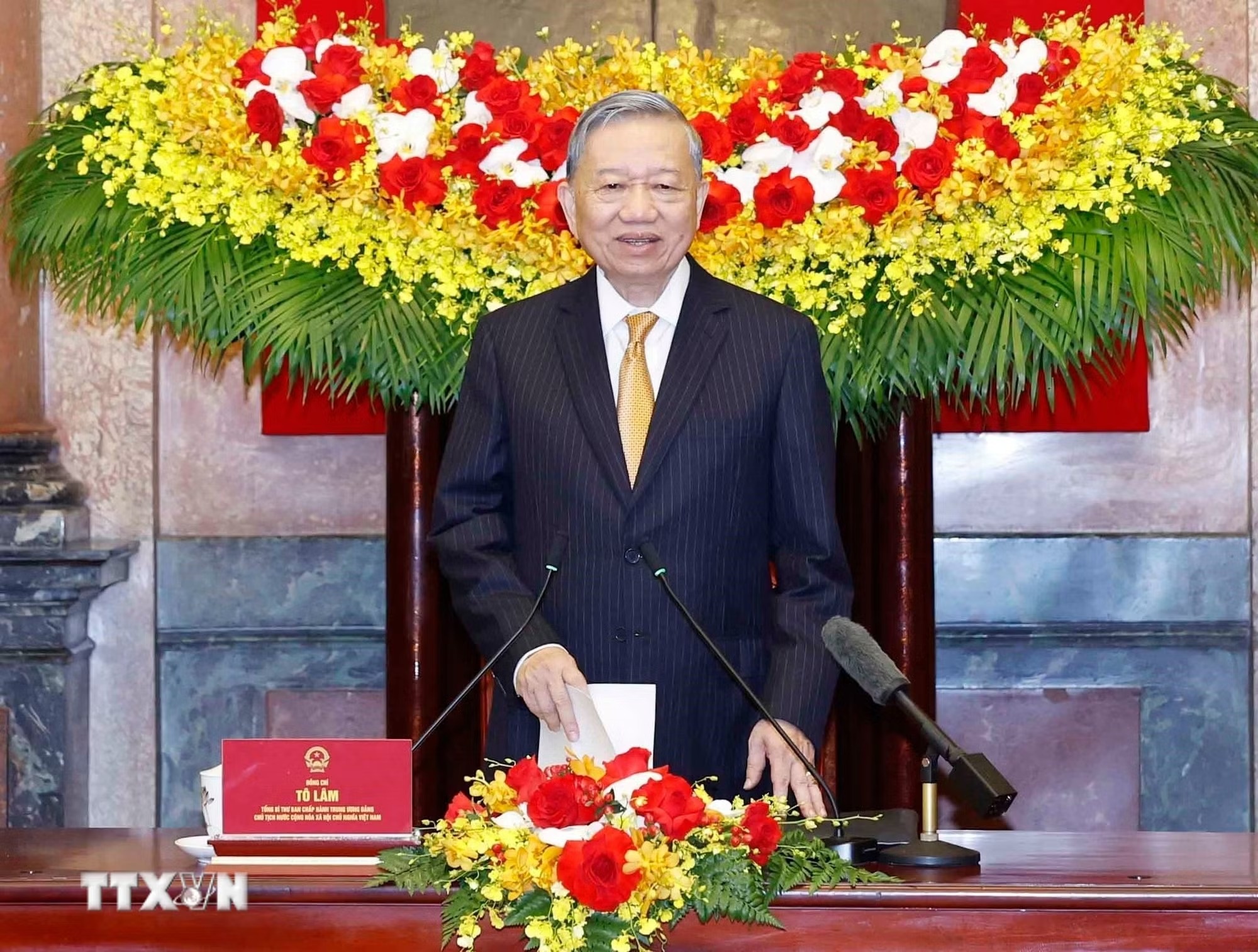 Tong Bi thu anh 3