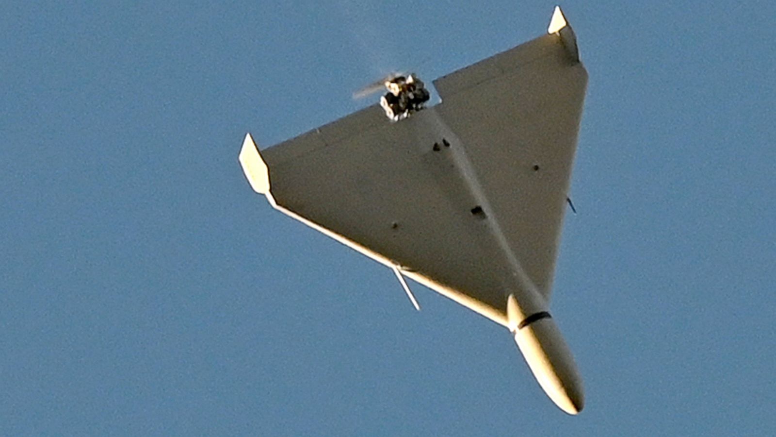 Kuwait lan dau cong khai vu UAV Iran tan cong giua lenh ngung ban hinh anh