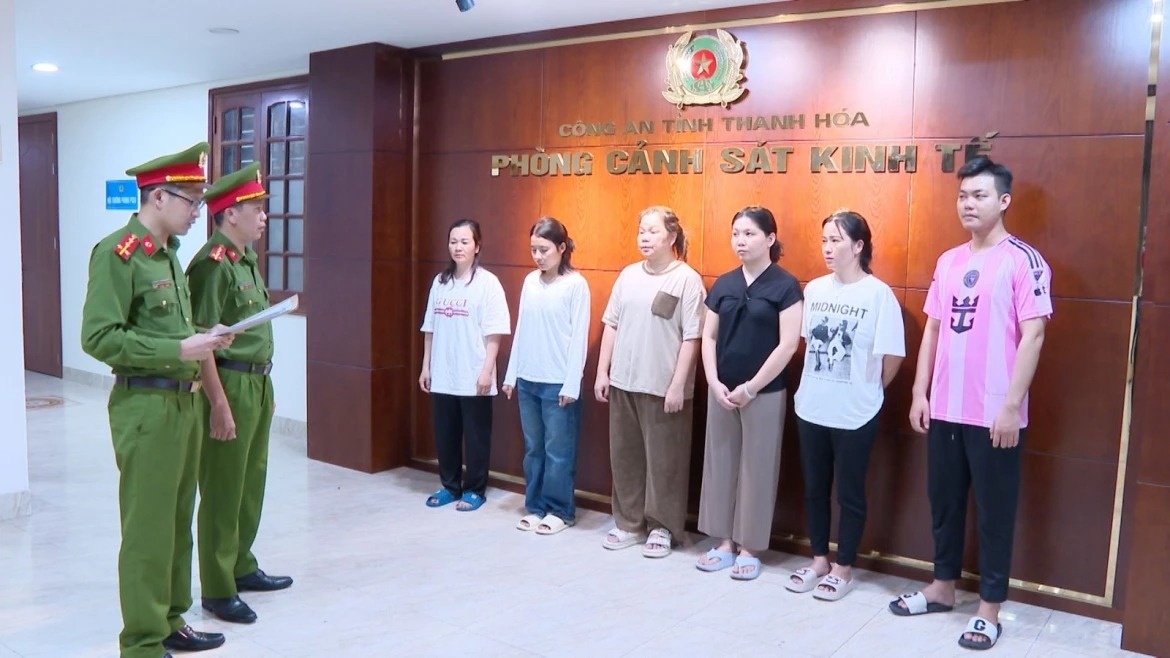 Triet pha 2 duong day che tac trang suc 'nhai',  buon lau vang hinh anh