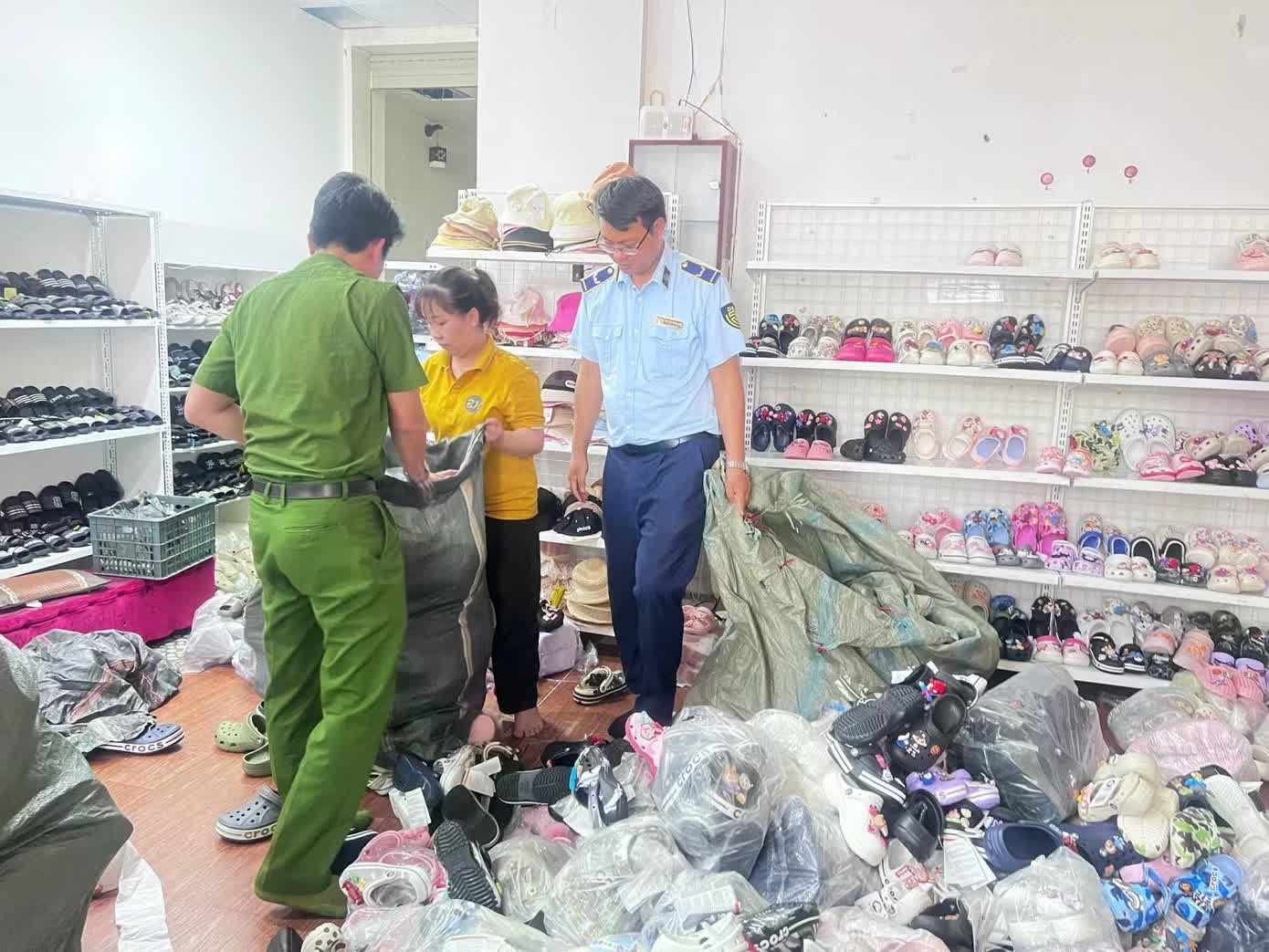 buon ban hang gia,  giay dep Bin Heo,  giay dep AT Shoes anh 1