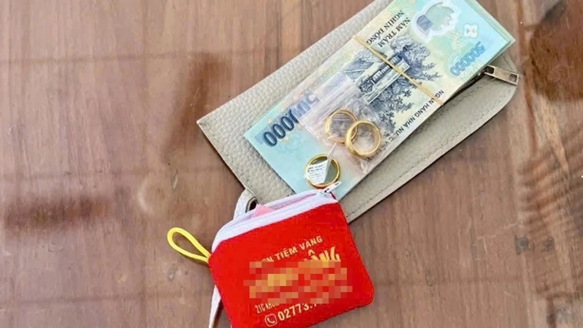Tim lai gan 1 cay vang cho nguoi dan danh roi chi sau 4 gio hinh anh