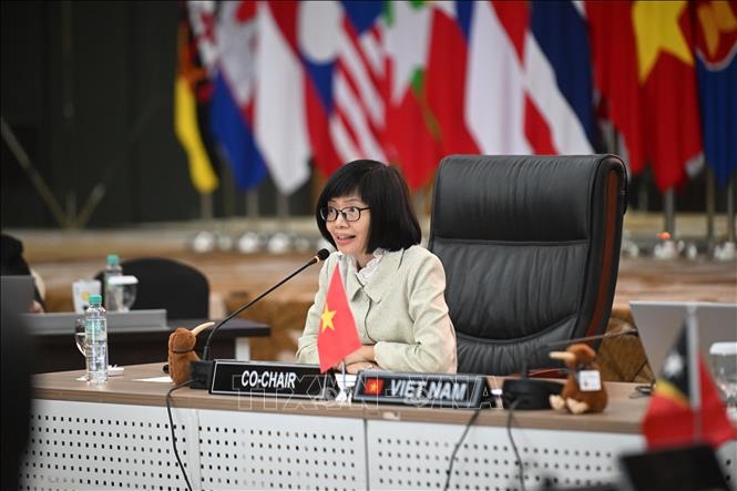 Viet Nam thuc day doi thoai vi mot ASEAN gan ket va bao trum hon hinh anh