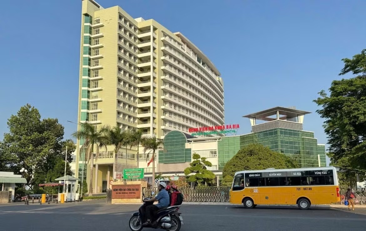 Nam sinh lop 8 tu vong bat thuong tai Benh vien Da khoa Ba Ria hinh anh