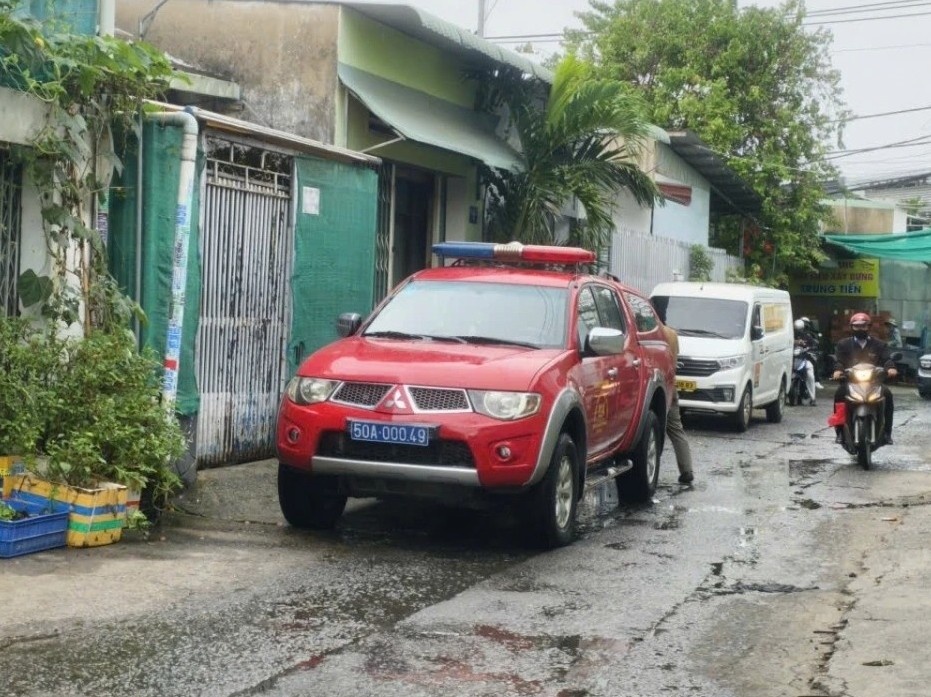Chay nha giua trua o TP.HCM, cu ba 76 tuoi tu vong hinh anh