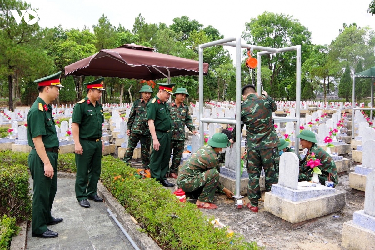 mo liet si anh 3