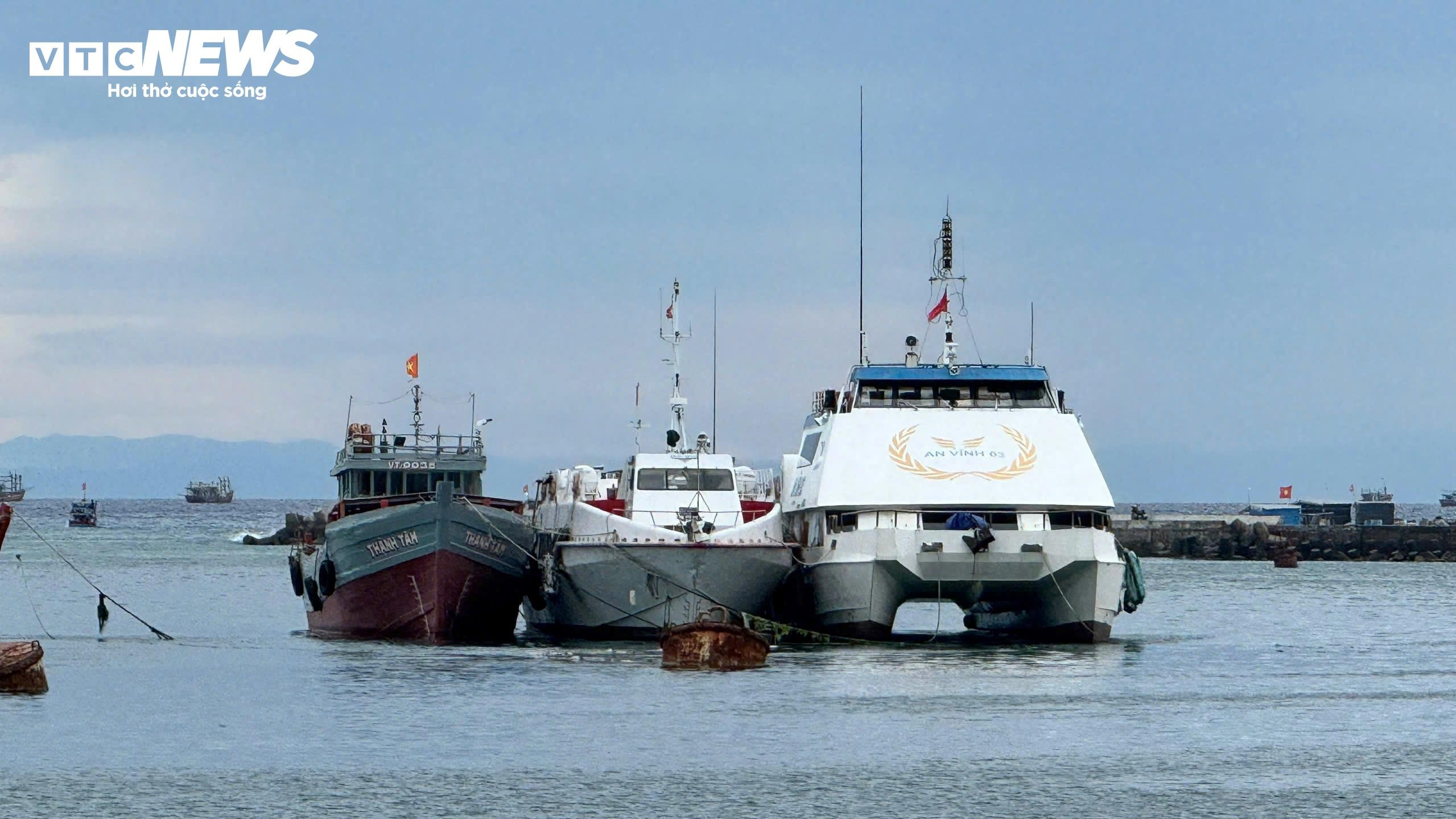 xac tau anh 4