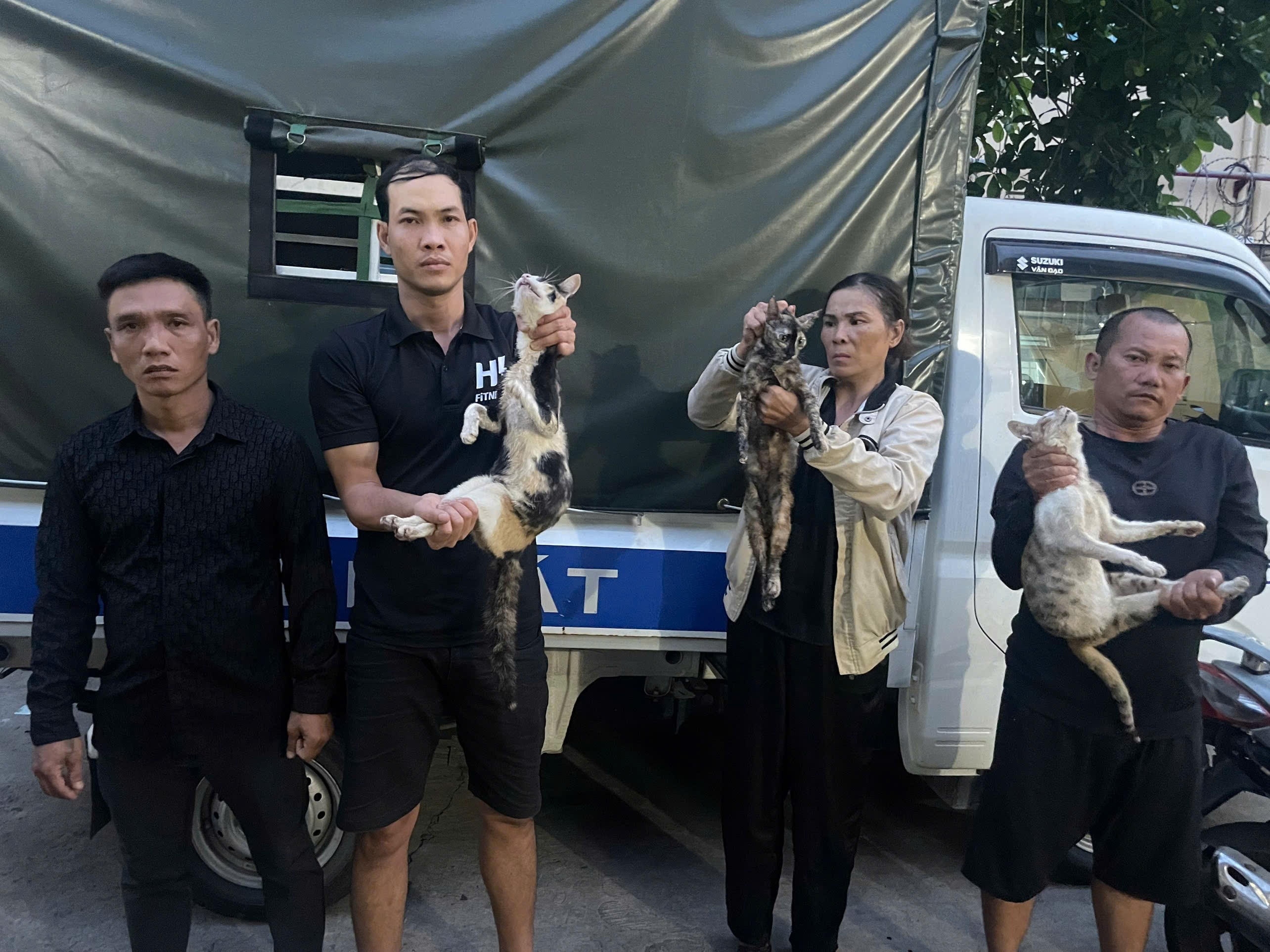 Cong an TP.HCM triet pha duong day trom cap, thu gom meo lien tinh hinh anh