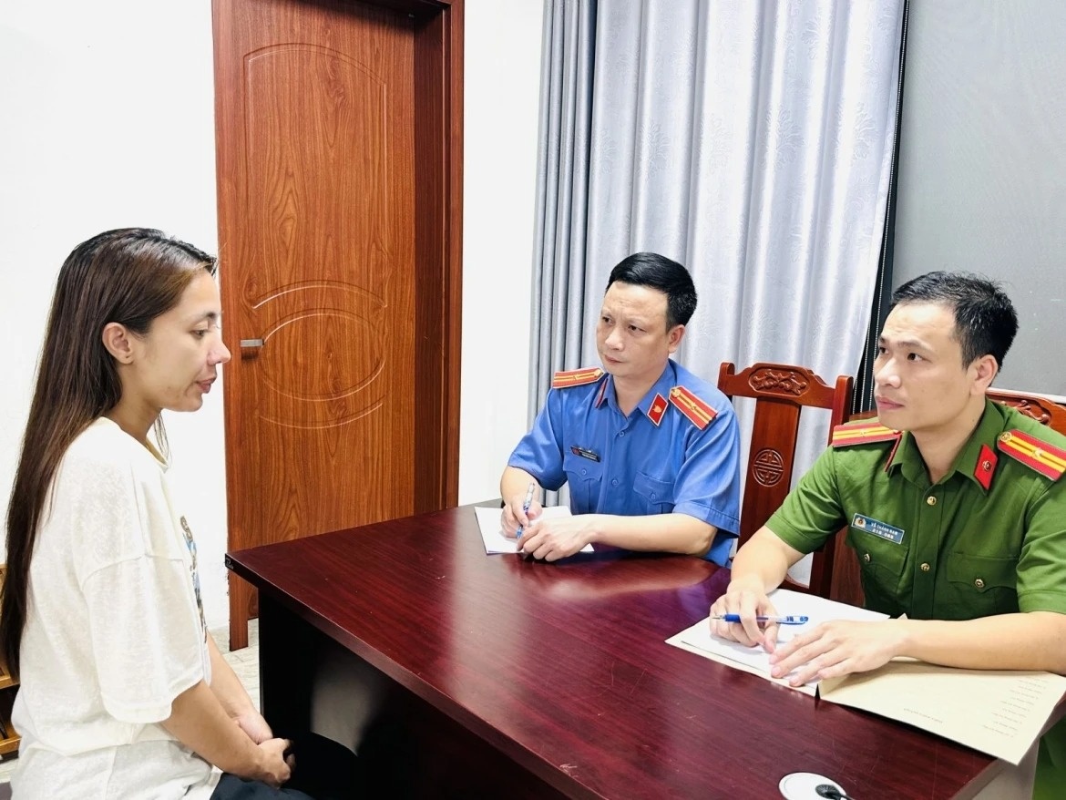 vang gia anh 2