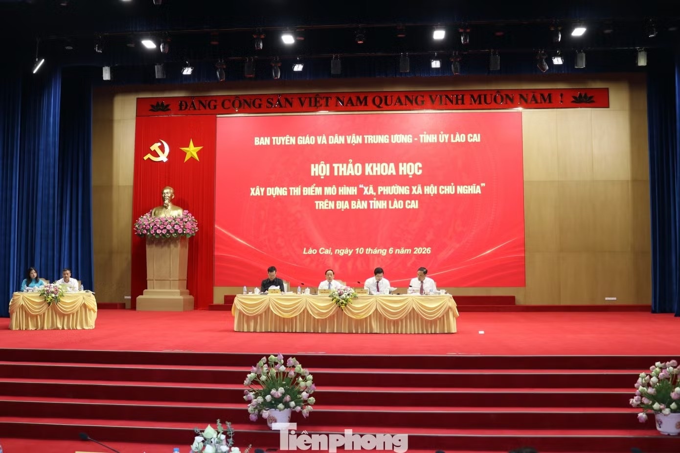 xa hoi chu nghia anh 4