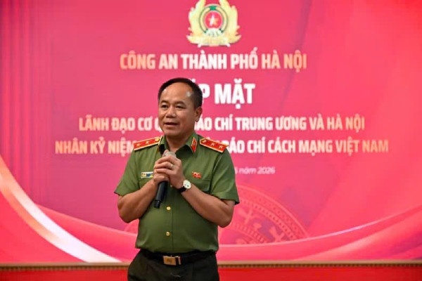Bao chi luon dong hanh sat canh cung Cong an Ha Noi vi Thu do binh yen hinh anh