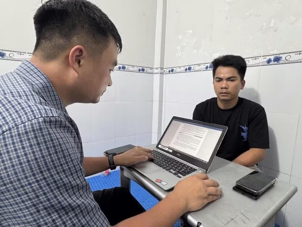 Che tao,  Vu khi quan dung anh 2