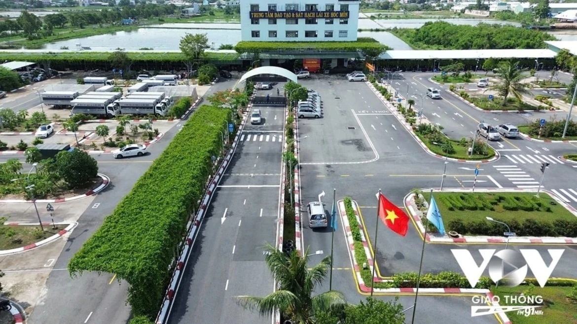 sat hach lai xe anh 1