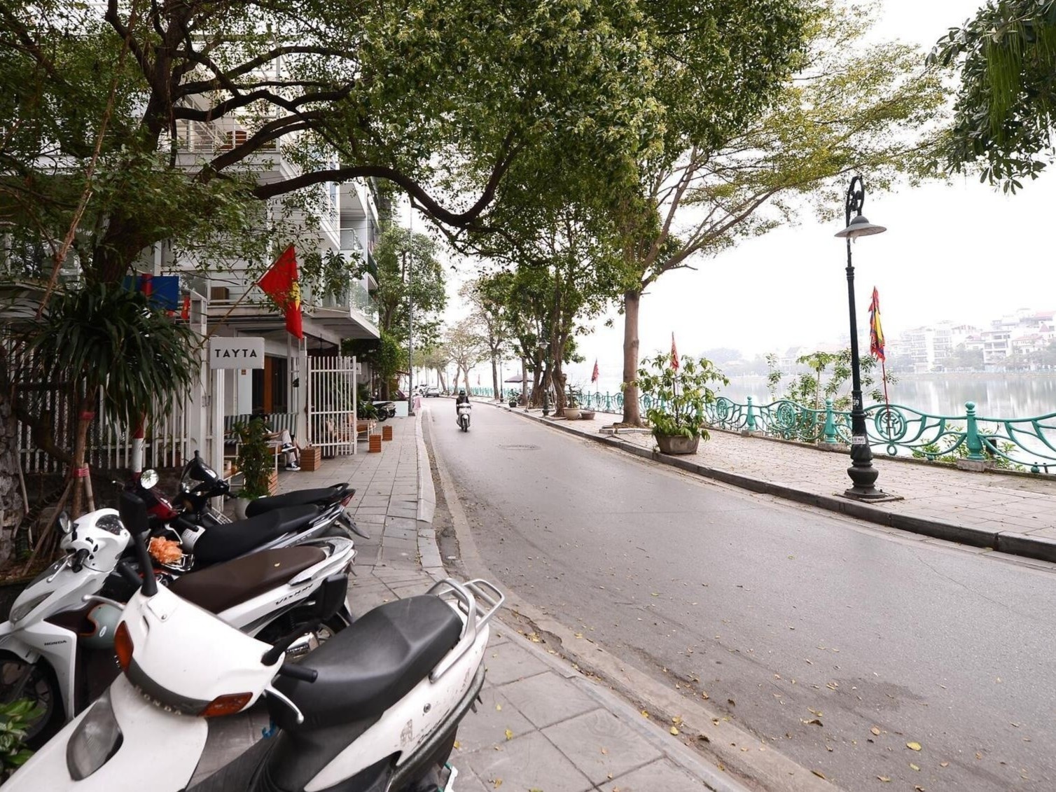 Ha Noi dau tu hon 30.000 ty dong mo rong duong ven Ho Tay hinh anh