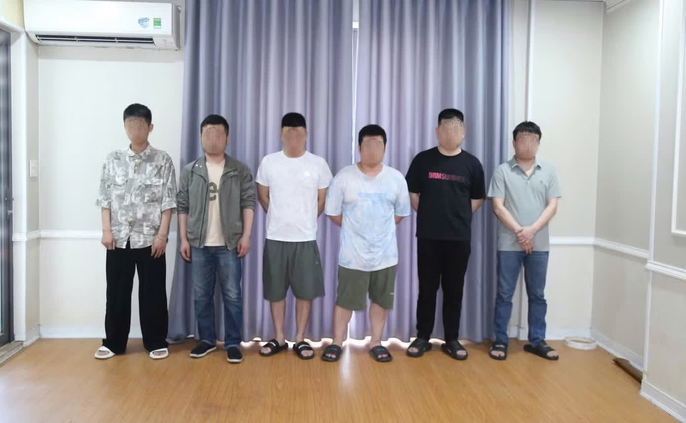 Phat hien,  23 nguoi nuoc ngoai,  Lap dai ban doanh,  khu HUD Trau Cau,  Chu HUD Trau Cau,  NV HUD Trau Cau anh 2
