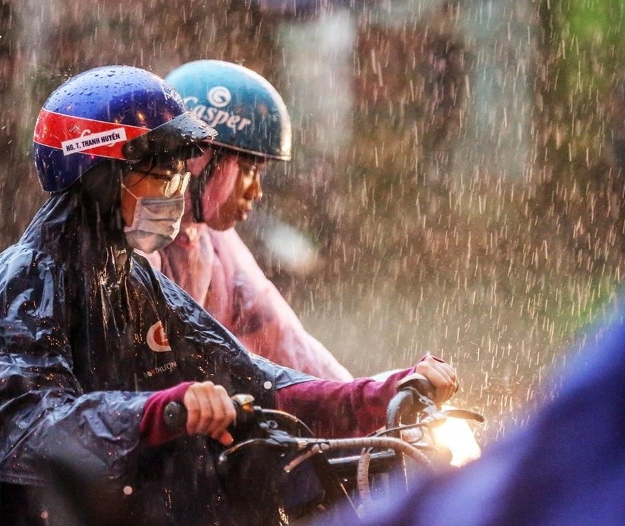 Tin moi nhat dot mua lon dien rong o mien Bac va du bao thoi tiet Ha Noi 10 ngay hinh anh