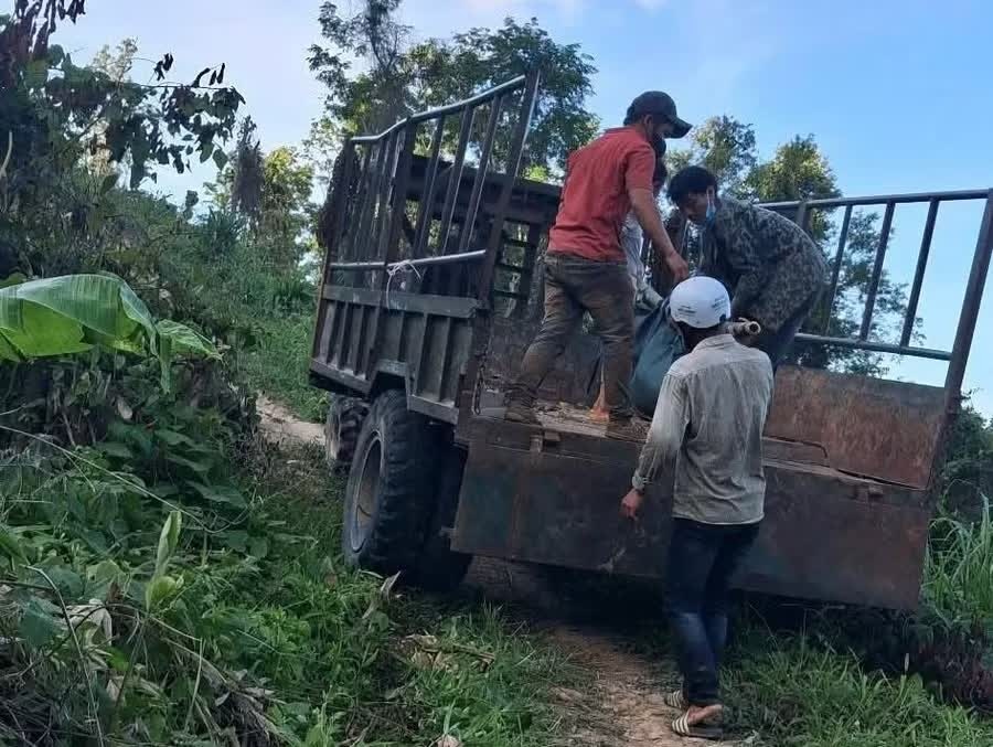 Su dung flycam truy bat doi tuong no sung giet nguoi trong rung sau hinh anh