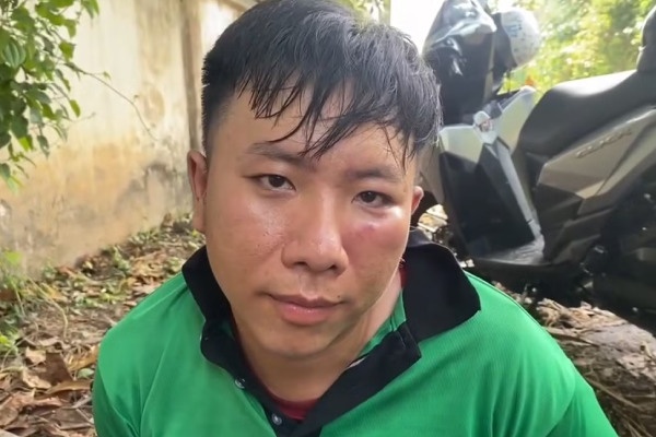 Thua ca do, gia khach dieu tai xe cong nghe de cuop hinh anh