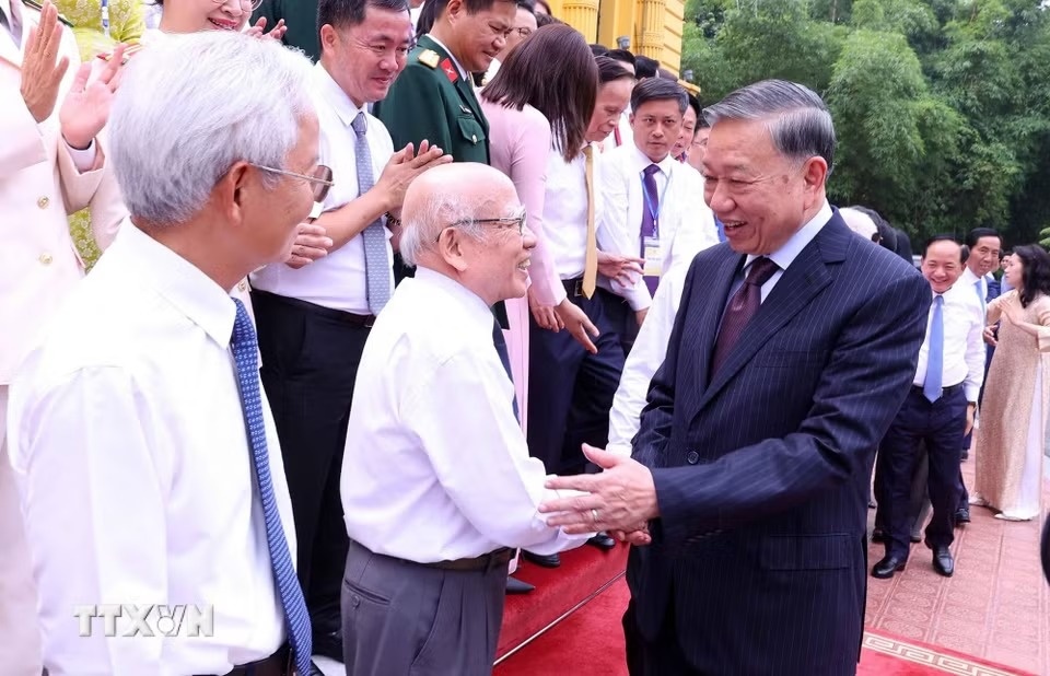 Tong Bi thu anh 1