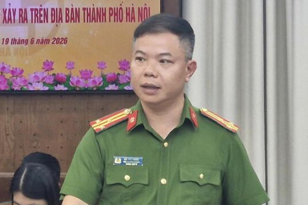 Giam doc 26 tuoi co trinh do cao tham gia lua dao ban hop dong ky nghi hinh anh