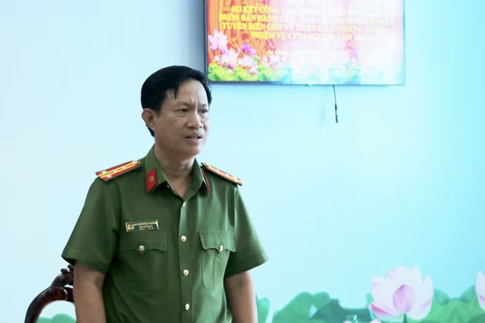 100 vu buon lau,  hang gia anh 2