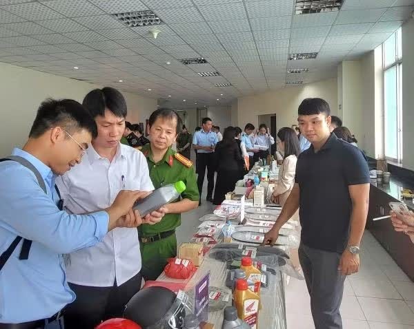 Dau hieu xam pham,  so huu tri tue anh 1