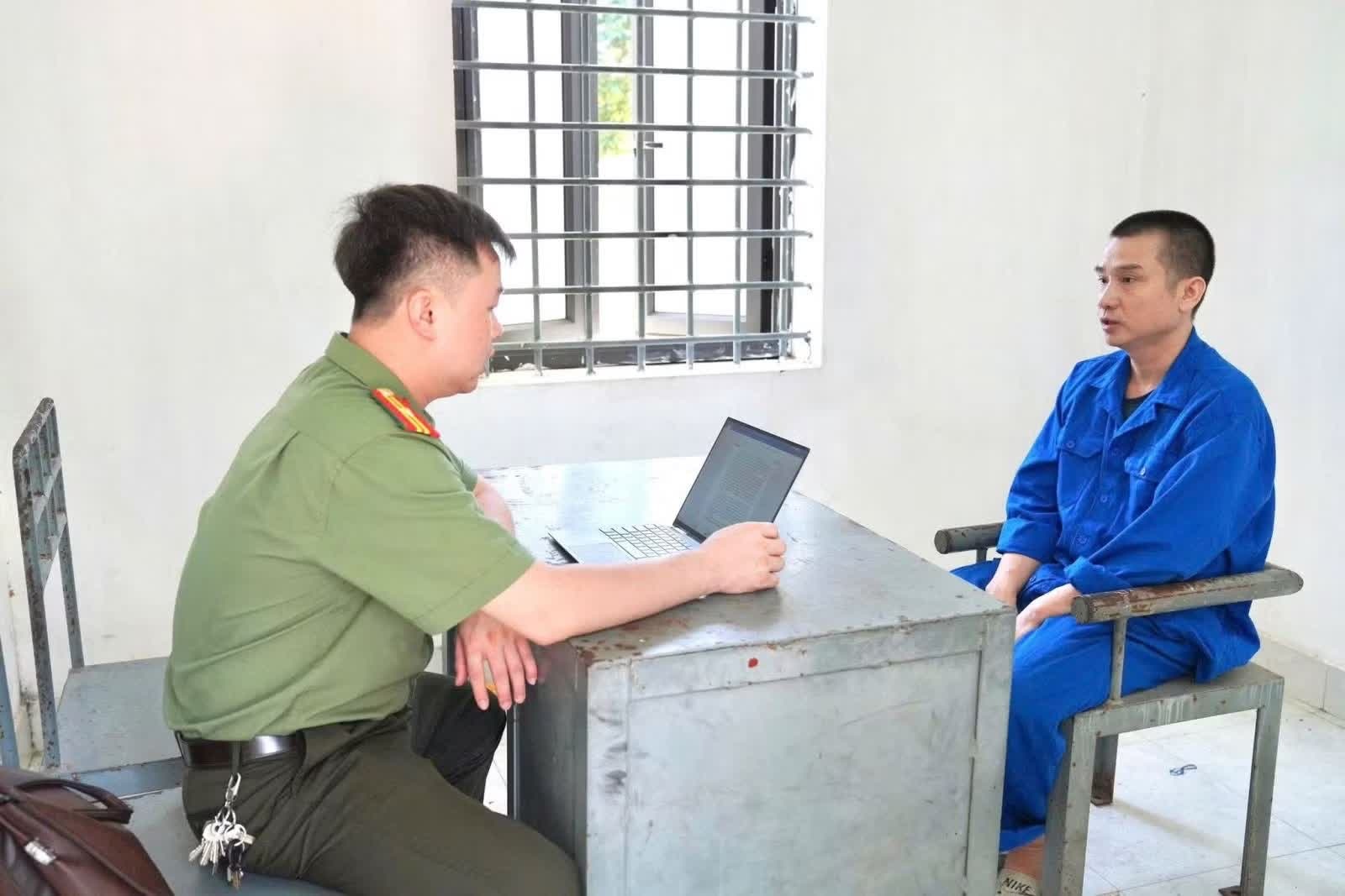Viettel Post,  Chu Viettel Post,  Nhan vien Viettel Post,  Chu tich Viettel Post,  Giam doc Viettel Post,  J&T Express,  Buon ban,  sung nen hoi,  Xuyen quoc gia anh 2