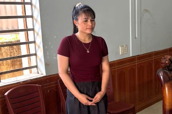 Khoi to 3 bi can mua ban, giet mo lon nhiem dich ta chau Phi hinh anh