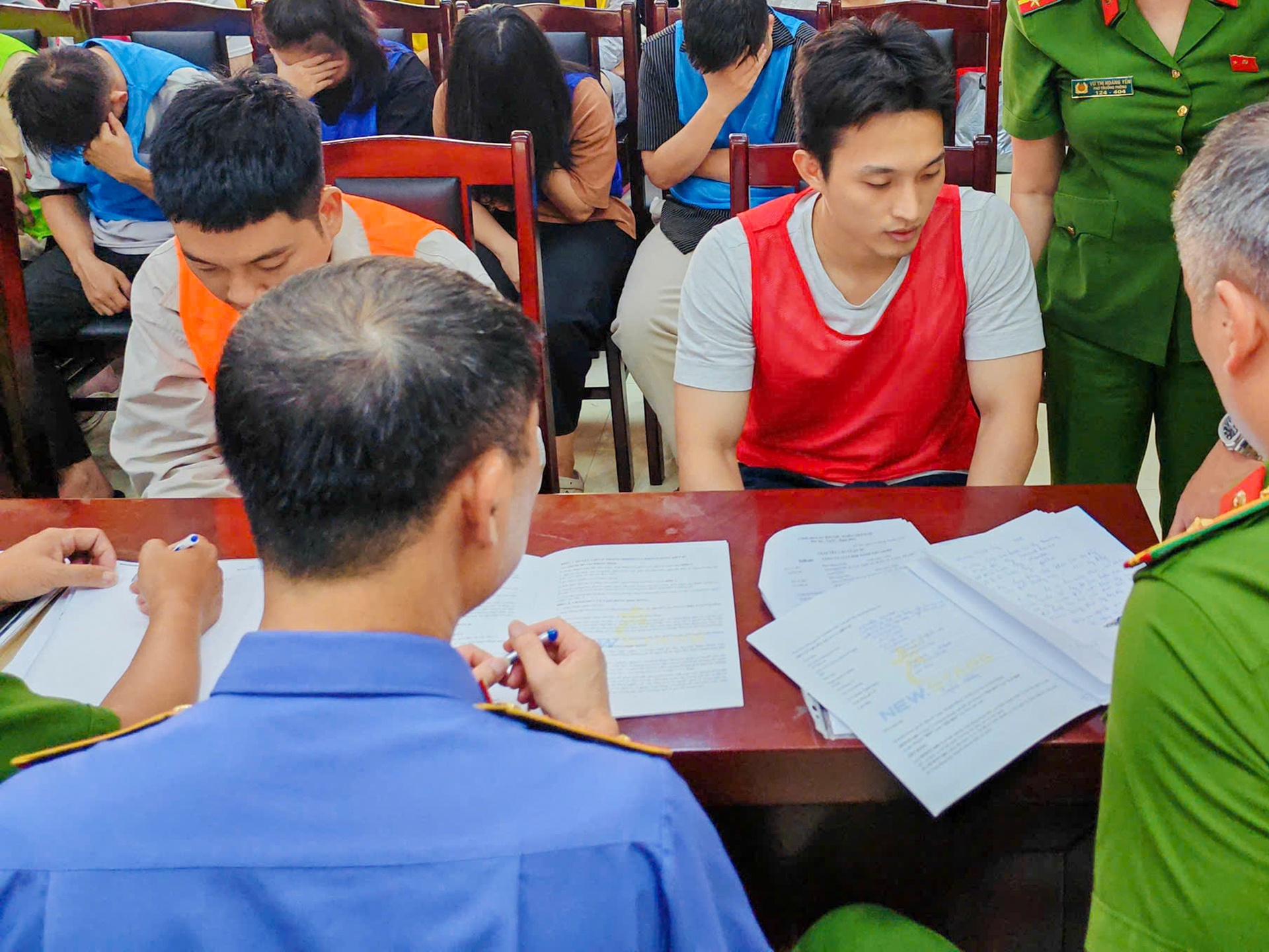 hop dong ky nghi anh 11