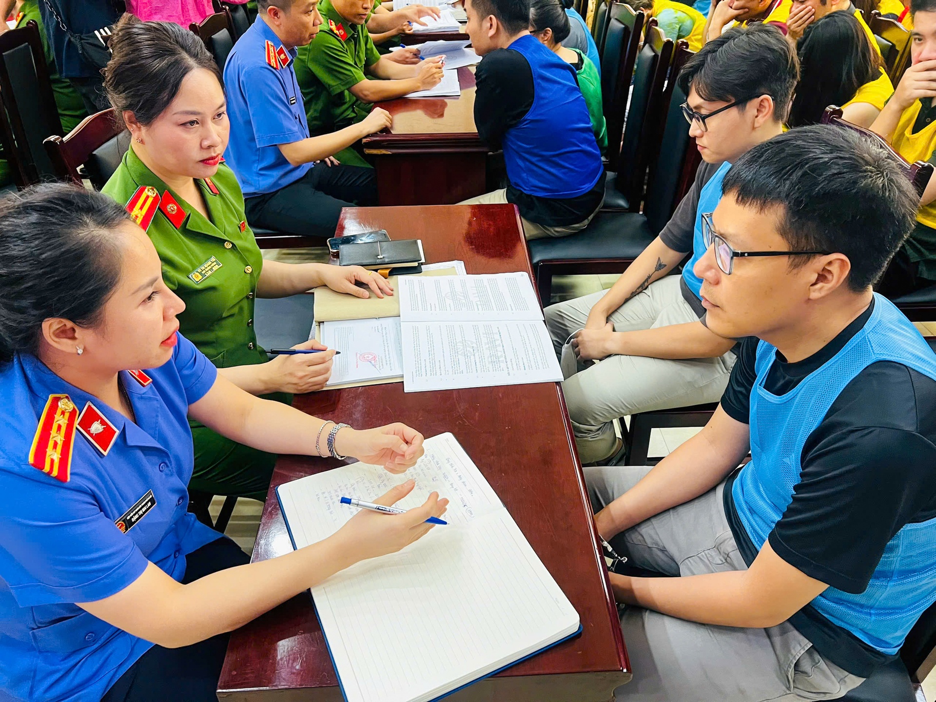 hop dong ky nghi anh 6