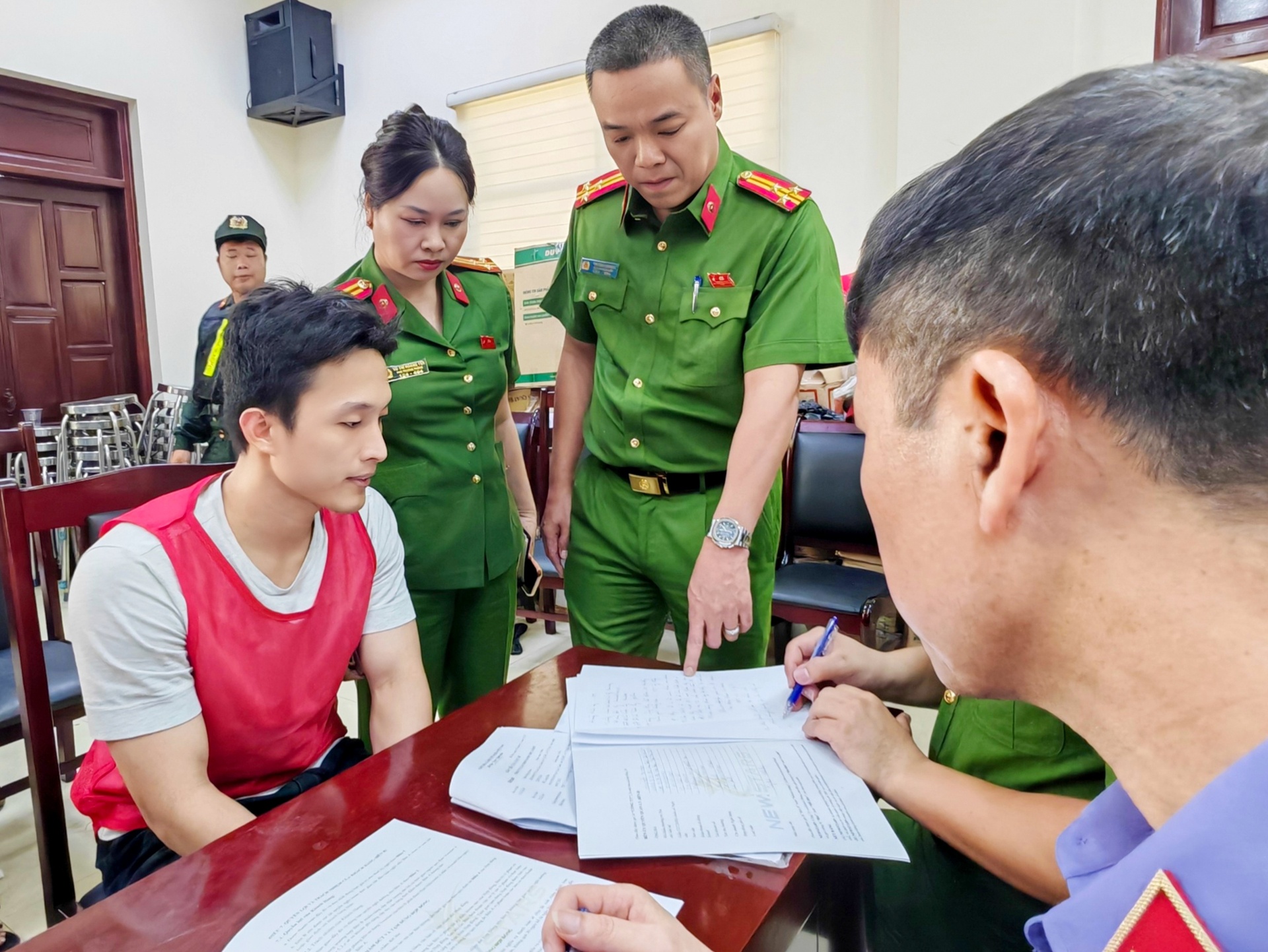 hop dong ky nghi anh 7