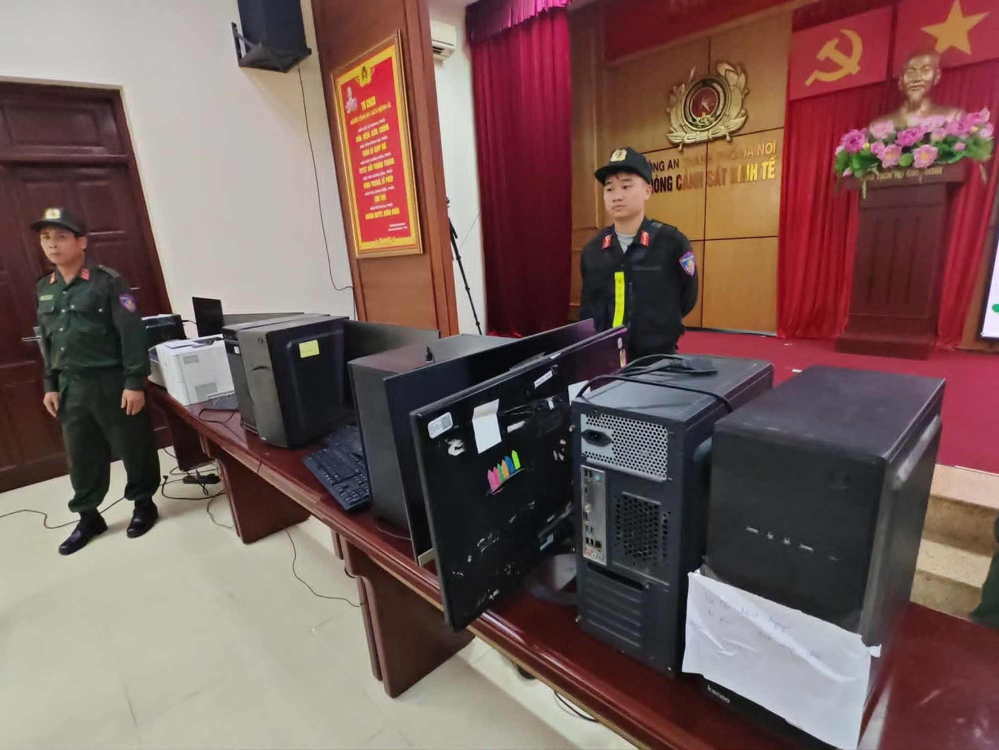 hop dong ky nghi anh 2