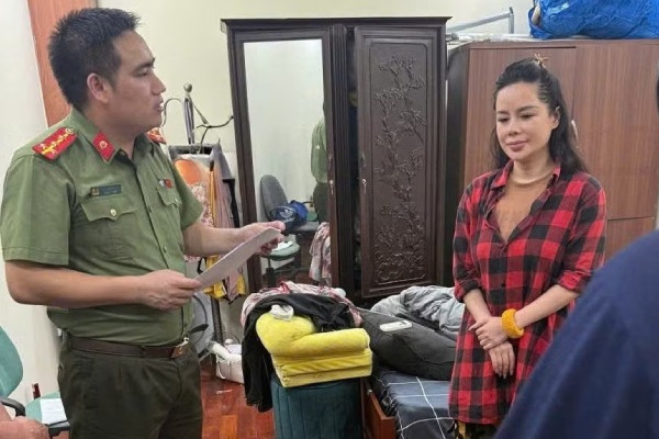 Bat giu TikToker Nguyen Thien Huong hinh anh
