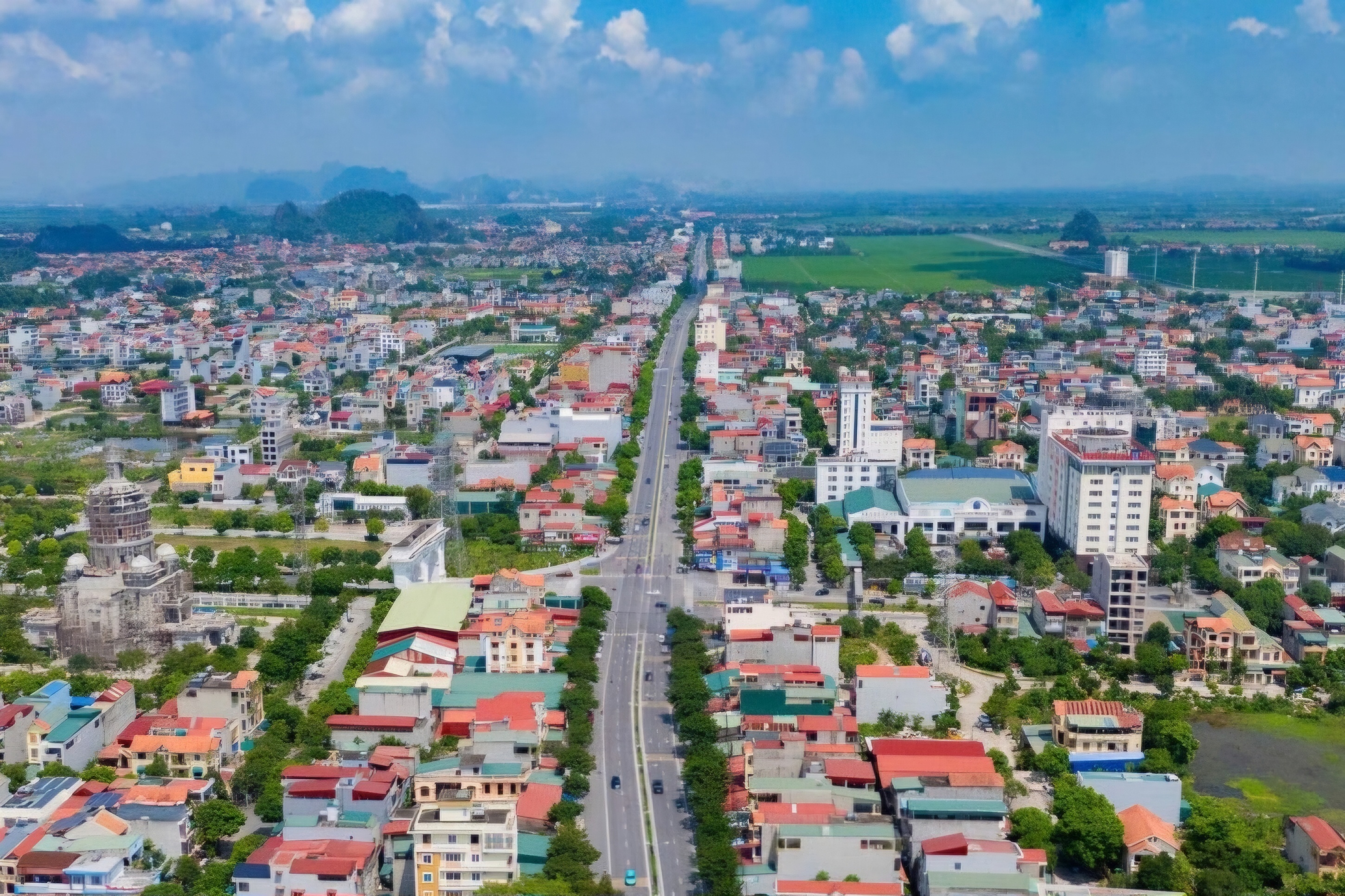 Ninh Binh giam hon 60% thon va to dan pho, giu lai nhieu dia danh truyen thong hinh anh