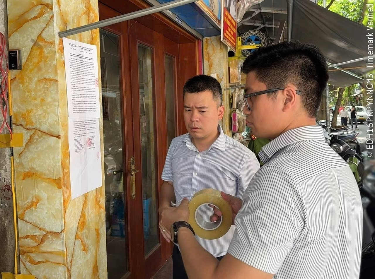 Ha Noi cuong che thu hoi nha cong san trung tam pho co bi chiem dung nhieu nam hinh anh